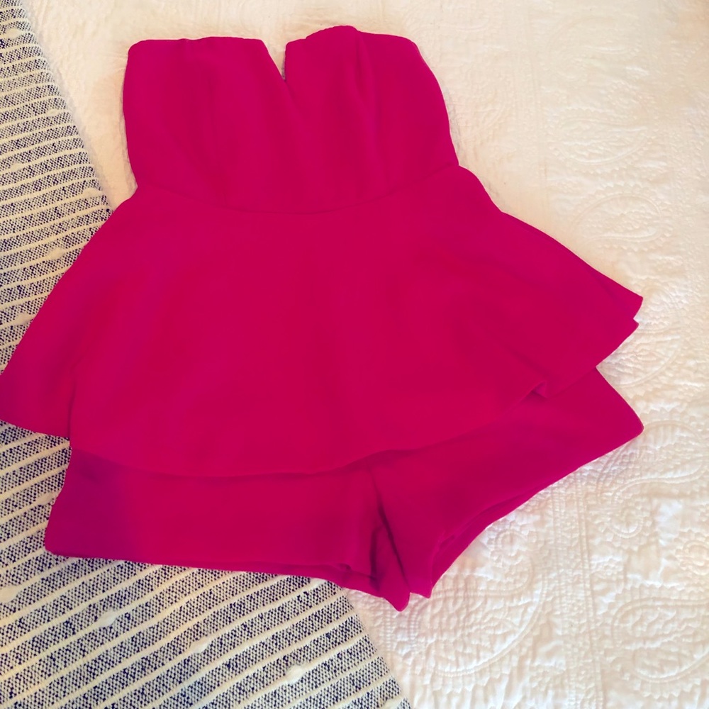 Beautiful Strapless Pink Romper!